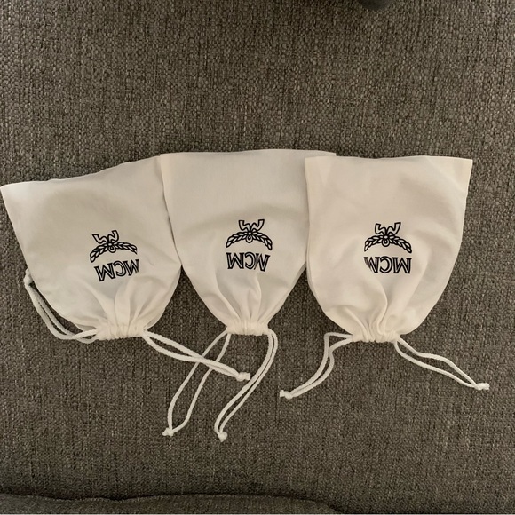 NWT MCM REVERSIBLE BLACK BELT - Picture 12 of 12